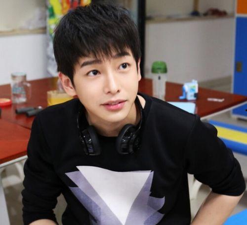 哪位明星来过烟台发展,华语巨星烟台发展足迹