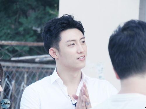 约吧大明星 黄景瑜,约吧大明星中的魅力演绎