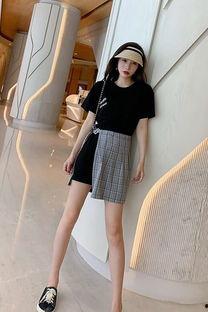 网红黑白短裙套装图,简约时尚，轻松驾驭多种风格