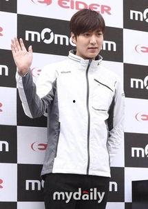 明星当兵体检,当兵体检背后的故事与挑战